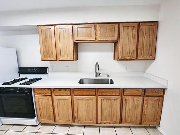 5th image of 10648 N 15th Ave #5