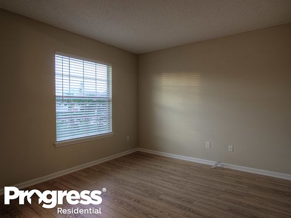 2nd image of 2549 Woodhaven Ct