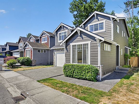 2nd image of 659 Vashon Pl NE