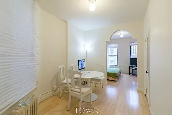 Rented by Oxford Property Group | media 25