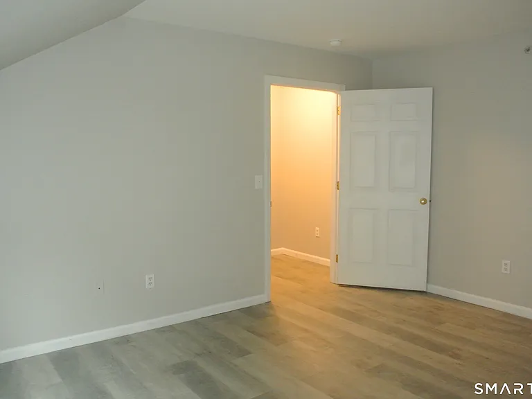 680 Boston Post Rd #26 — Photo 11
