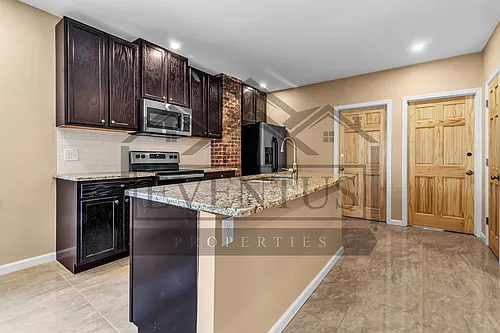 15 Eley Pl #3 Photo 1