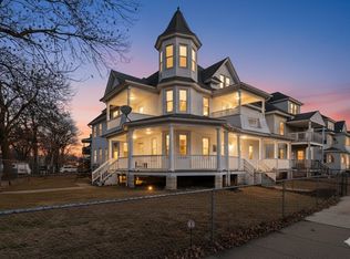 127 Dickinson St, Springfield, MA 01108