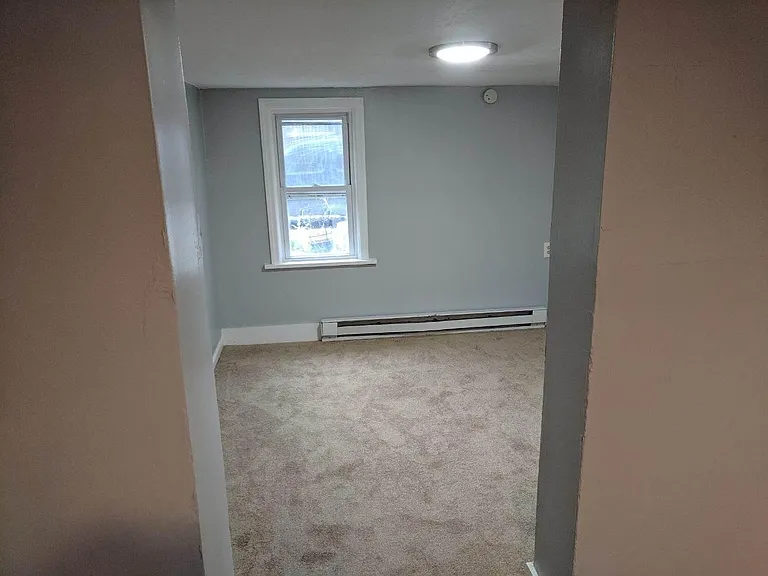 9 N Hillside Ave — Photo 6