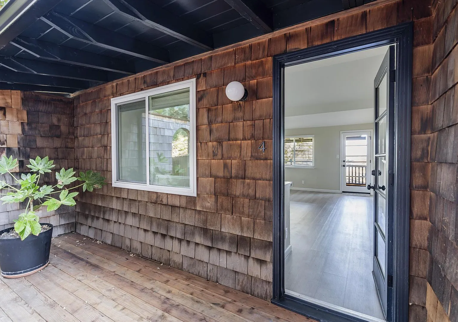 109 Cleland Ave — Photo 2