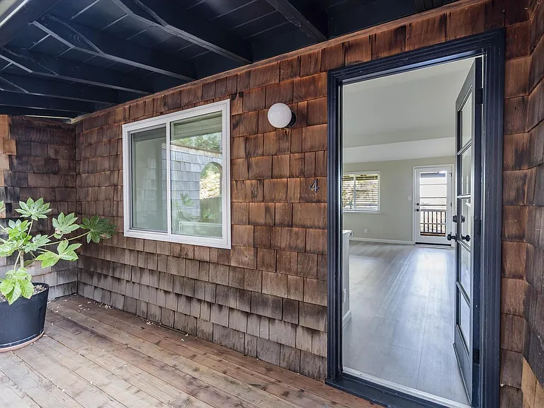 109 Cleland Ave — Photo 2
