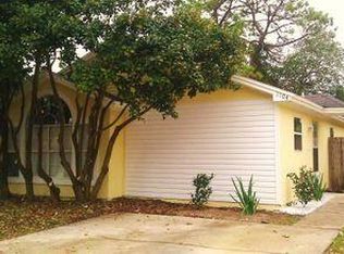 1104 Rose St, Atlantic Beach, FL 32233