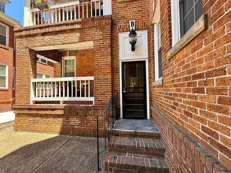 610 W Princess Anne Rd #B6 — Photo 1