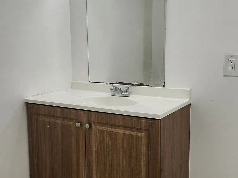 488 NE 18th Ave #208 — Photo 7
