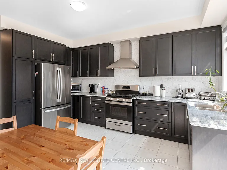 353 Inspire Blvd — Photo 10