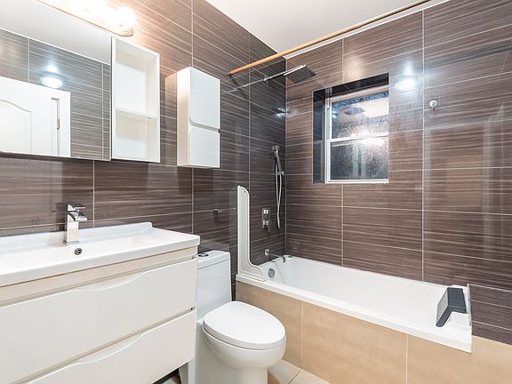 5th image of 58A Kosciuszko St APT 2