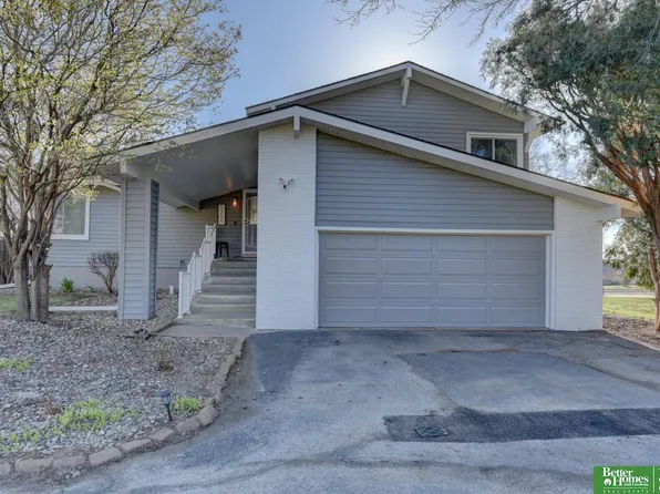 1205 N 145th Plz, Omaha, NE 68154