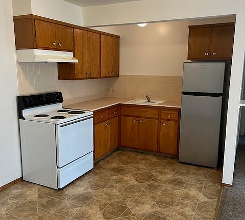 4th image of 250 28th St APT 4