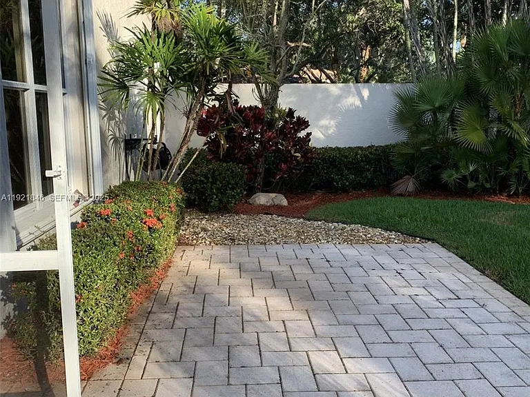 2518 Bay Pointe Ct — Photo 57