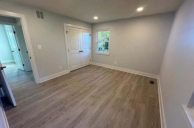 119 W Earleigh Heights Rd — Photo 17