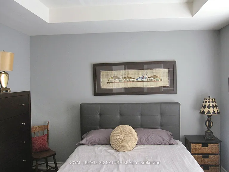 18B Algoma St — Photo 8