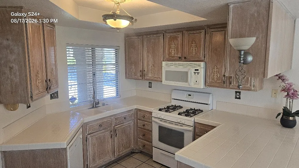 3 bed, 2.5 bath, 1478 sqft, $3,450 — Photo 2
