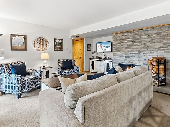 5th image of 423 Wild Irishman Rd Unit 1010