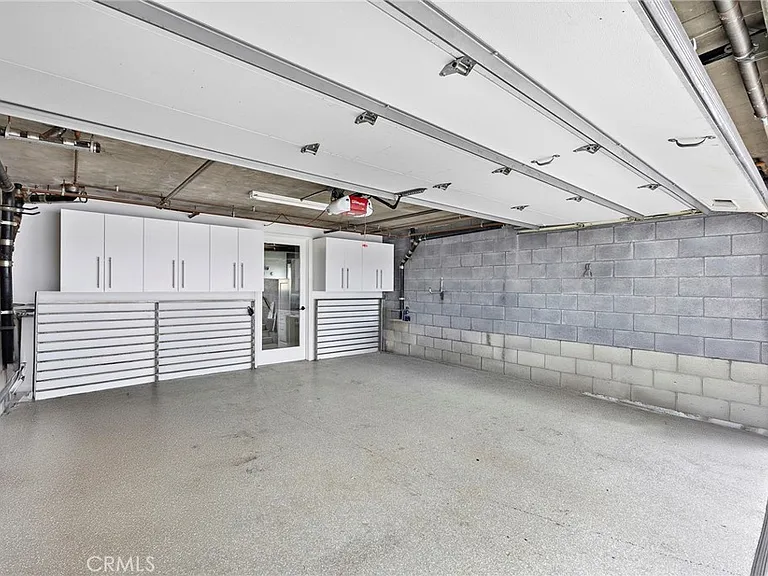 4151 Redwood Ave #106 — Photo 30