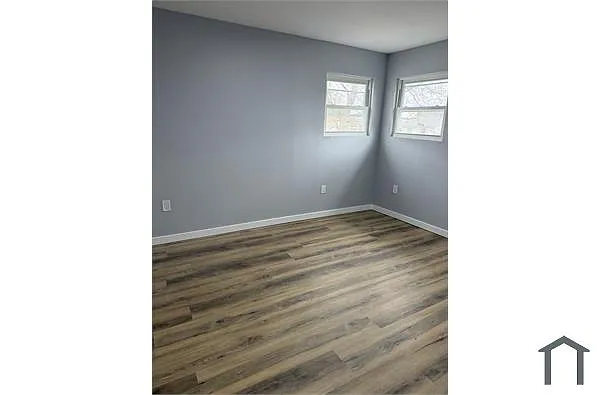 Building Photo - 15529 Linden Blvd #1-2