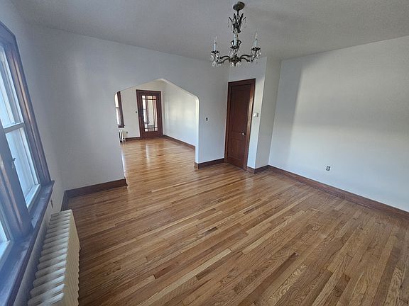 2nd image of 825 Union St APT 4