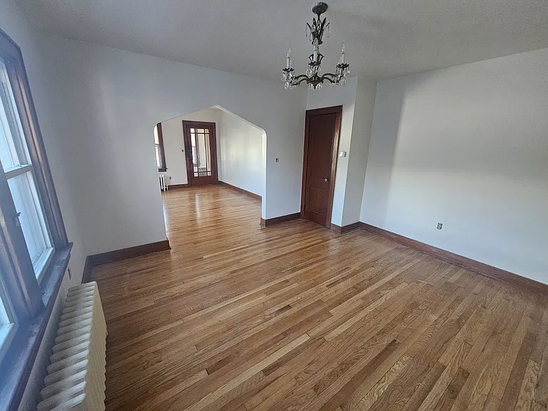 825 Union St #4 — Photo 2