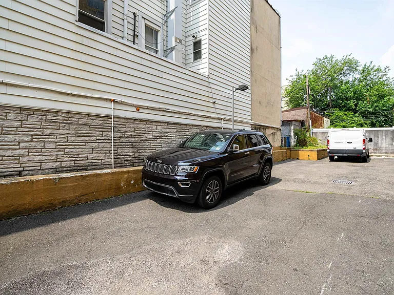 415 Central Ave #4F — Photo 11
