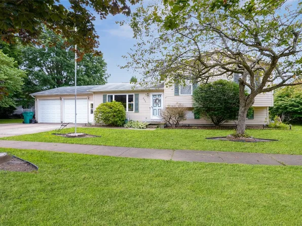 255 Hemlock Dr, Girard, PA 16417