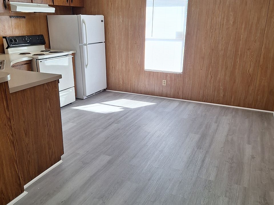 2nd image of 125 Bark St