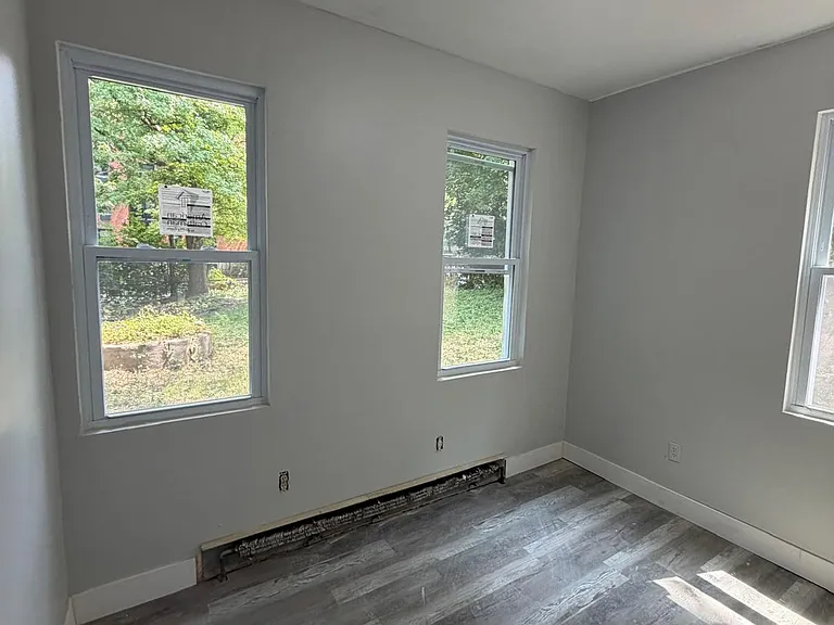 147 Roff St #1 — Photo 2