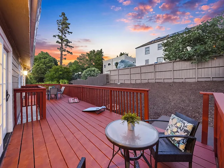 3426 Pierson St — Photo 64