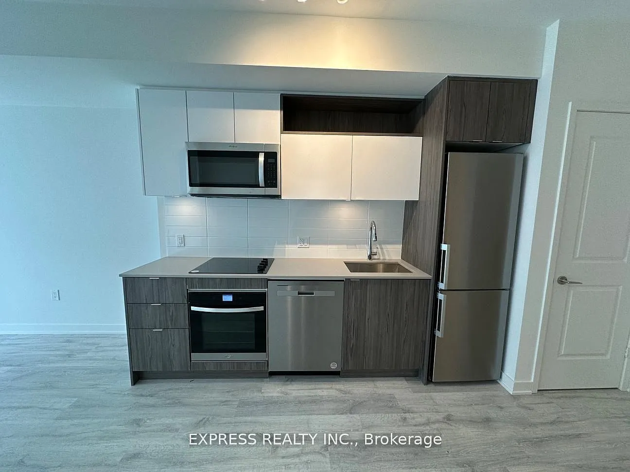 2 bed, $2,800 — Photo 1