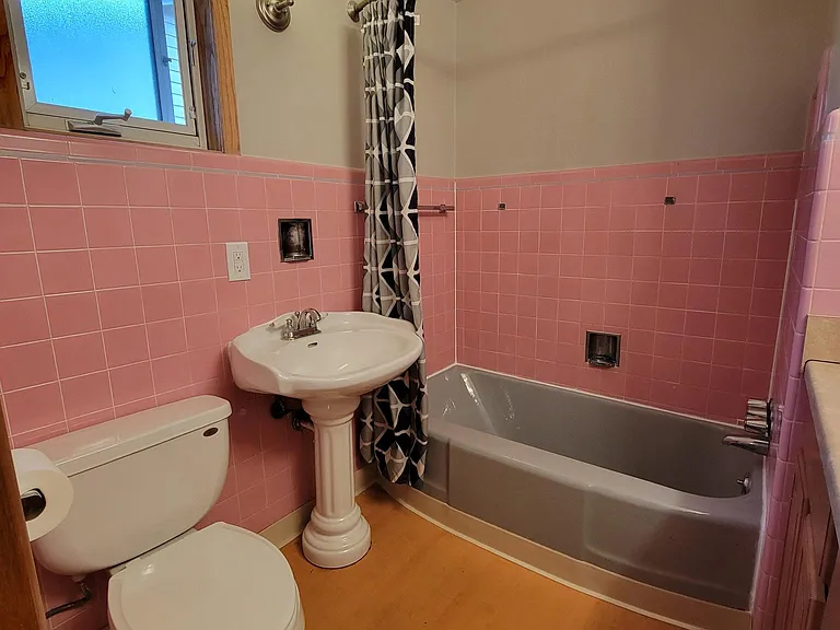 1051 S Perry St — Photo 10