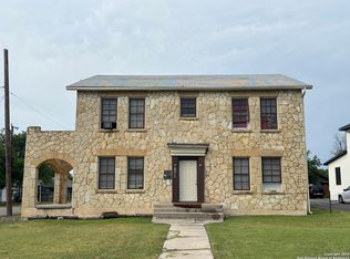 1502 W Woodlawn Ave, San Antonio, TX 78201
