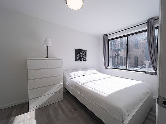 4th image of 626 10th Ave APT 2D