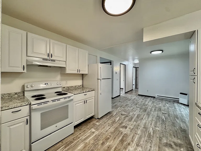 8178 Threadneedle St #B — Photo 8