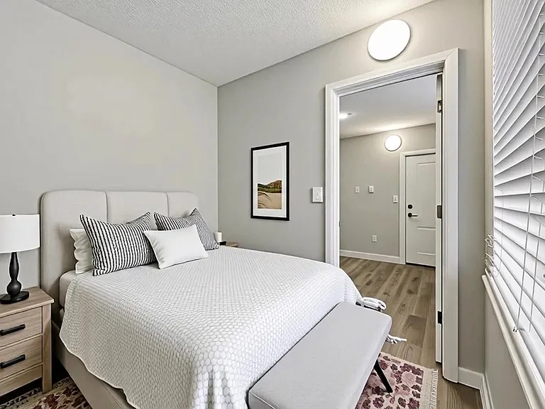 81 Gibson Ave #5 — Photo 10