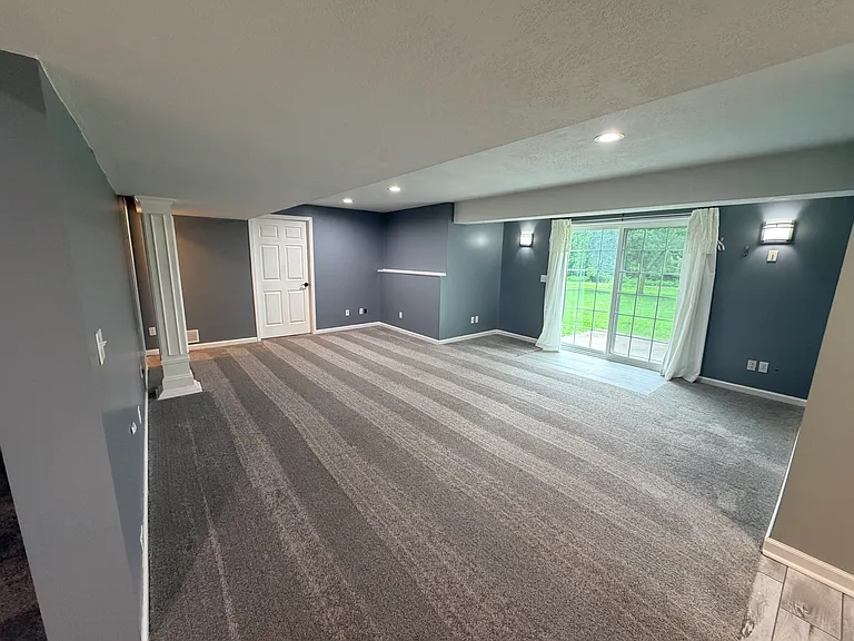 S Fox Ridge Dr — Photo 2