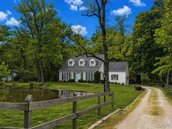 31 Orchard Ln, Saint Louis, MO 63122
