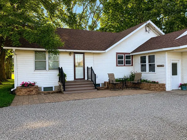 29962 810th Ave, Hollandale, MN 56045