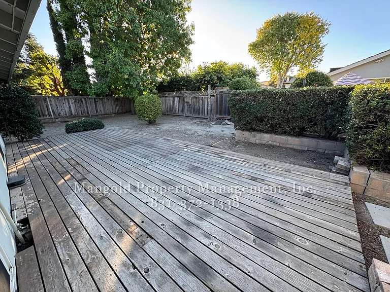 22490 Ferdinand Dr — Photo 22
