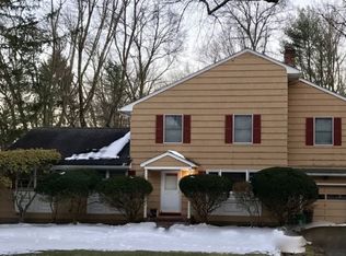 20 Dater Ln, Saddle River, NJ 07458