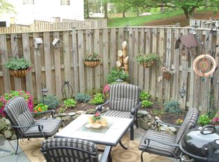 111 Bent Twig Ln #328, Gaithersburg, MD 20878