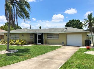766 Entrada Dr S, Fort Myers, FL 33919