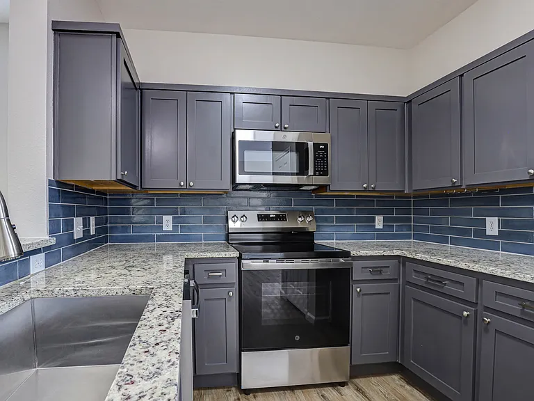 10724 Astor Dr #1 — Photo 6
