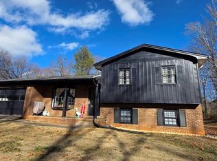 305 Longview Dr, Bassett, VA 24055