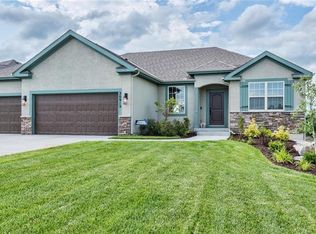 20913 W 189th St, Spring Hill, KS 66062