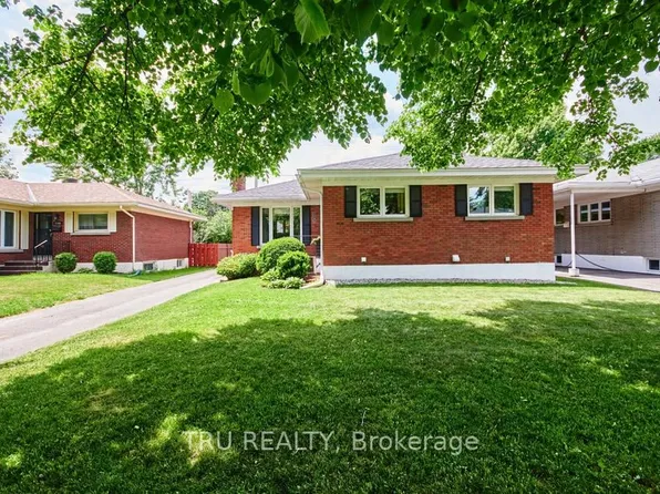 1342 Hanbury St Unit B, Ottawa, ON K2C 2M2
