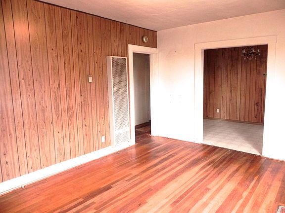2nd image of 500 Francis Ave