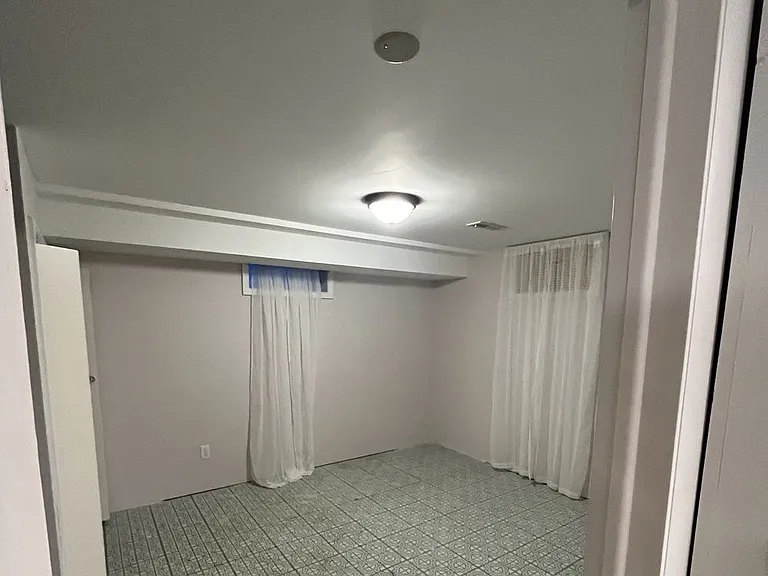 2911 Vermillion Dr — Photo 12